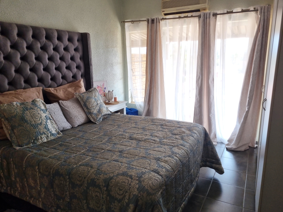 3 Bedroom Property for Sale in Safari Gardens North West